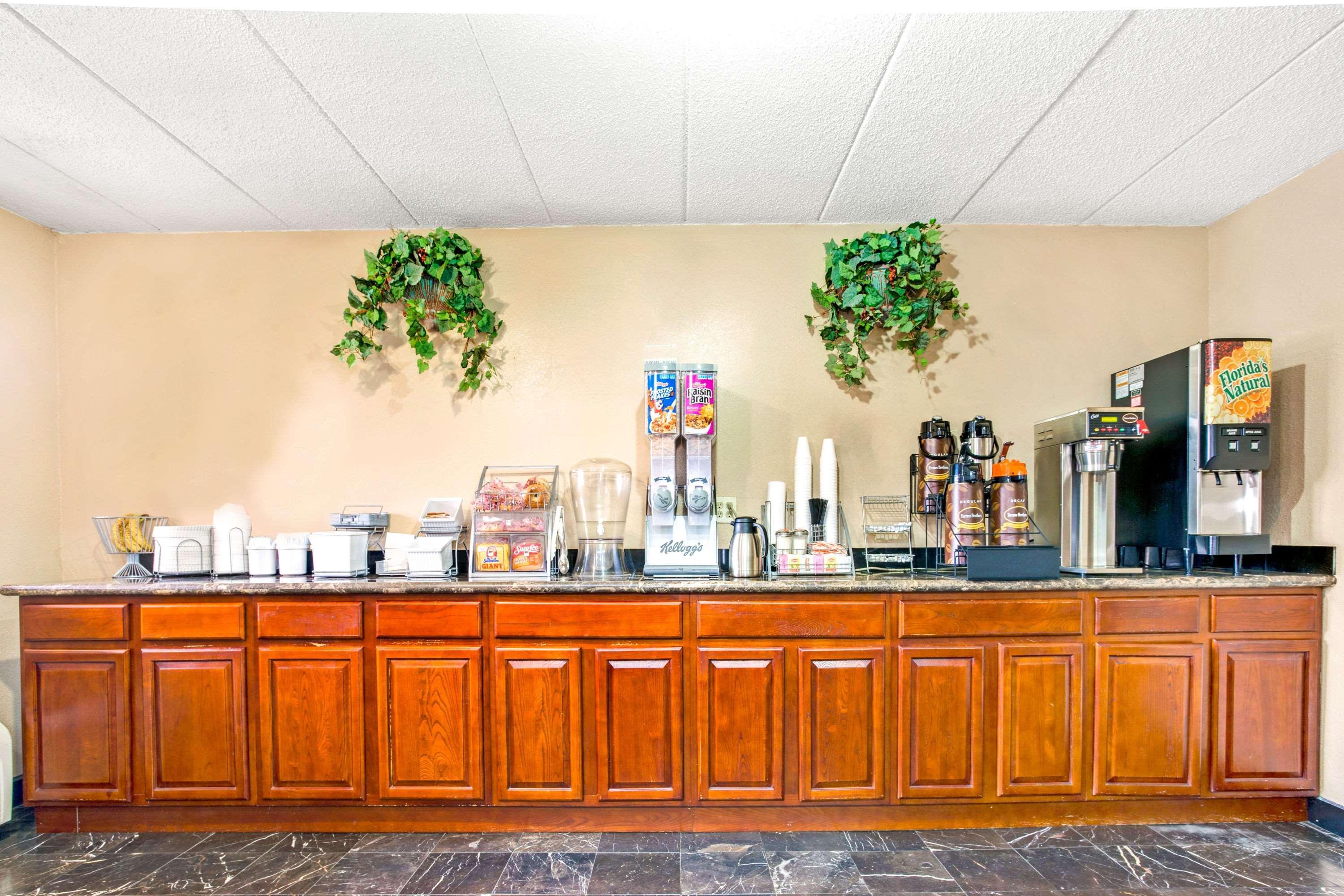 Super 8 By Wyndham Fort Mitchell Cincinnati Area Exterior foto